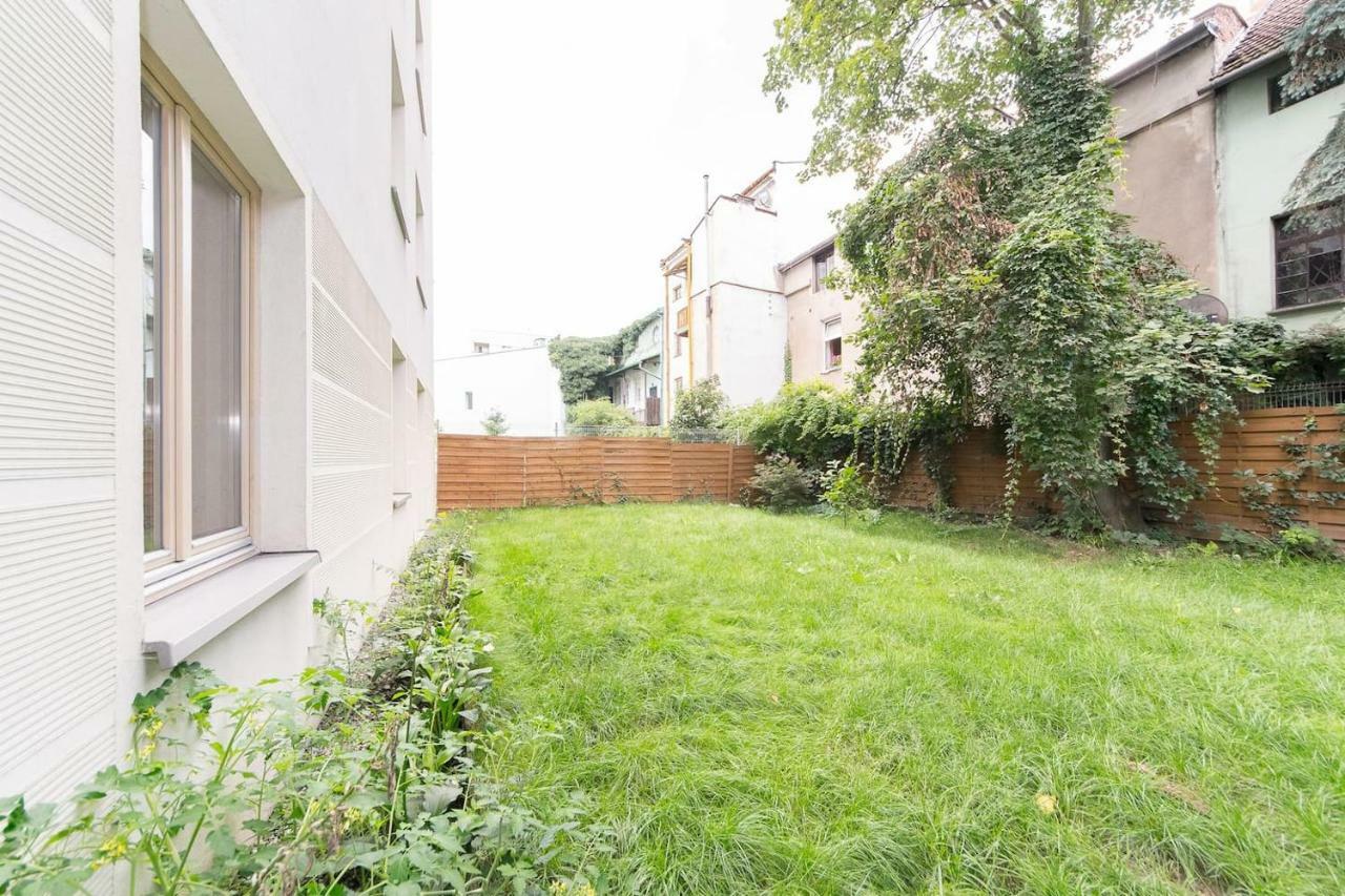 Private Garden In City Center P4You Pl Краків Екстер'єр фото