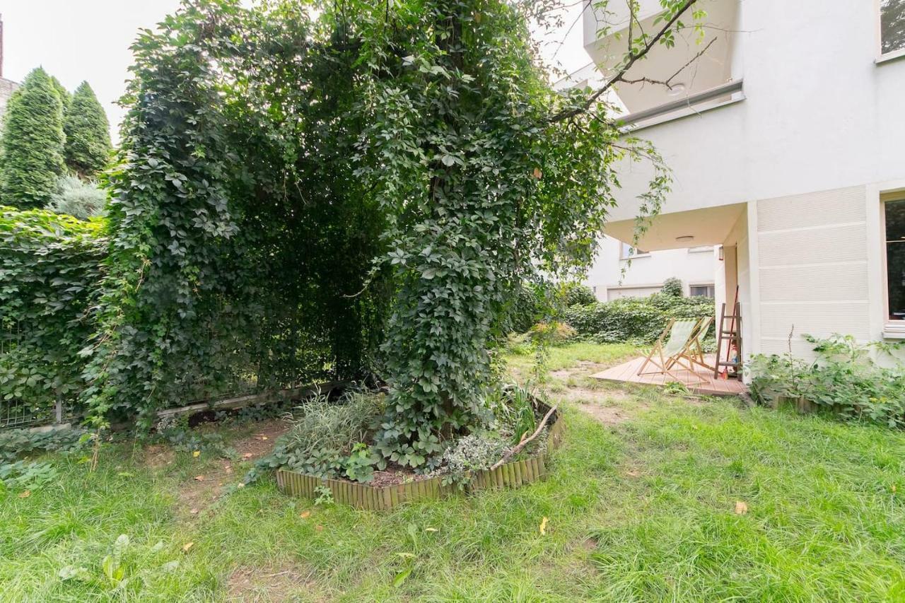 Private Garden In City Center P4You Pl Краків Екстер'єр фото